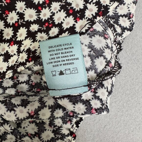 🌼 Super cute floral peplum crop top! 🌼 - Picture 6 of 8